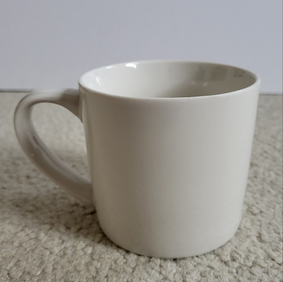 Godiva Snowflake Mug Cream and Gold Stoneware Mug - Picture 2 of 5